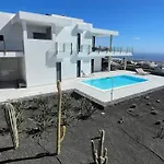 Casa Fuerte Vista Villa *